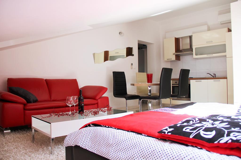 Apartments Villa Lili Umag Oda fotoğraf